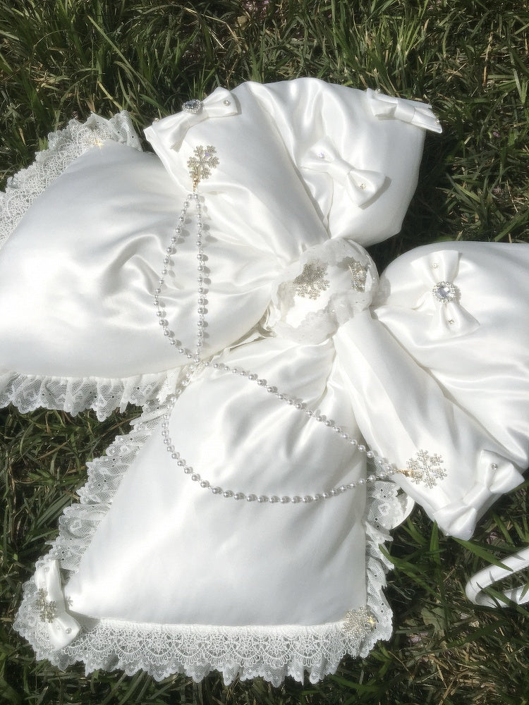 Backpack Snowflakes Adorned Bead Bow Chain with and Big White