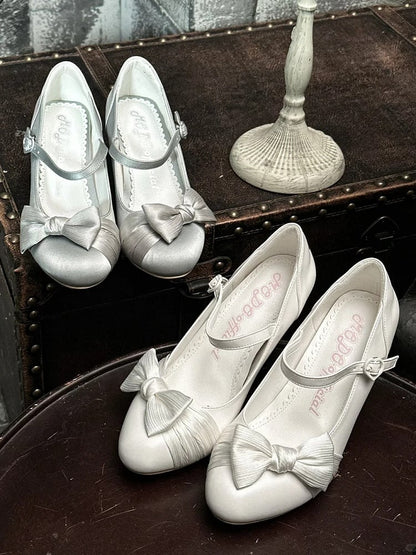 Sophisticated Silver Lolita Mid Heels - PU Leather with Ornamental Bow & Romantic Heart Fastener
