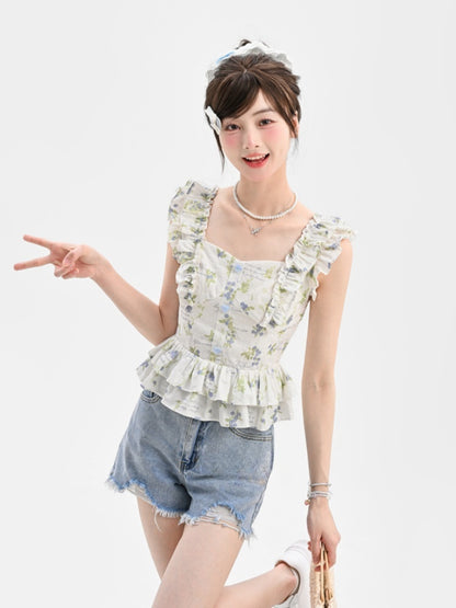 Jeansshorts mit offenem Saum in Blau mit hohem Bund