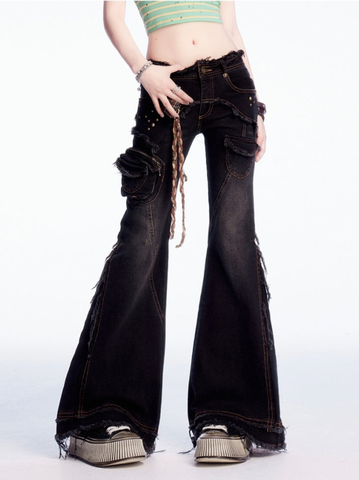 Schwarze Cargojeans mit niedrigem Bund und offenem Saum im Vintage-Stil