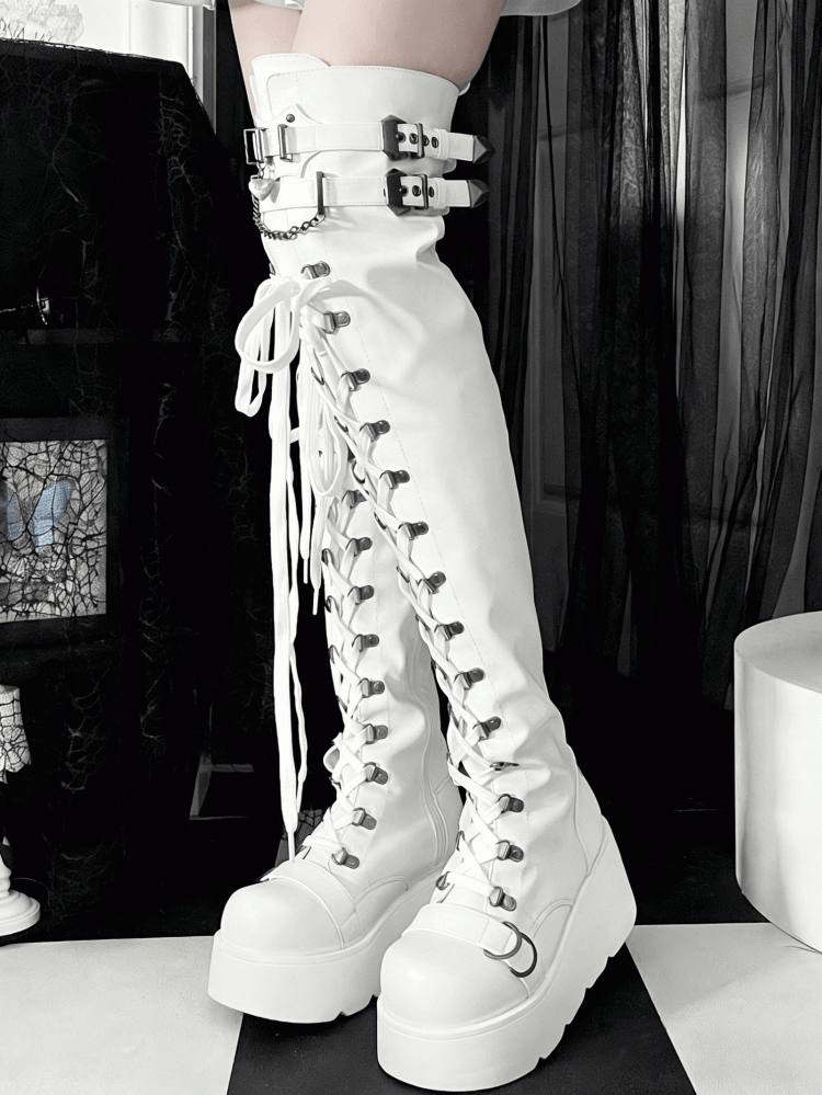 System Chain Style Motifs Decorative Matte Platform Heart PU Boots White in Punk with Triple Closure