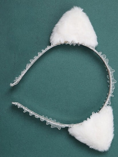 White Plush Cat KC Lace Ear