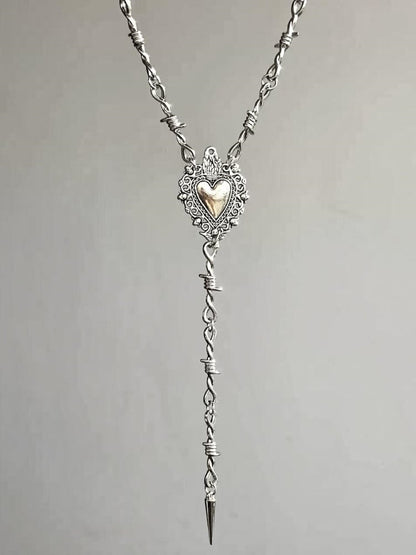 Silberne Ohrstecker in Rauten-/Herzform