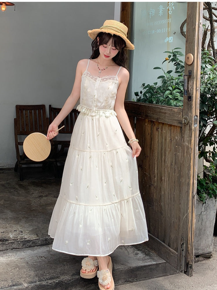 Kei Buttons ベージュ フローラル刺繍 レーストリム フローラル モリ キャミトップ