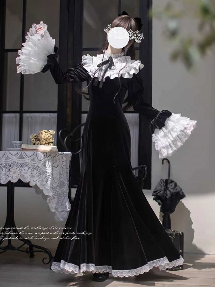 Bell with Gothic Sleeves Mermaid Velvet Black Dress Layered Elegant Lace