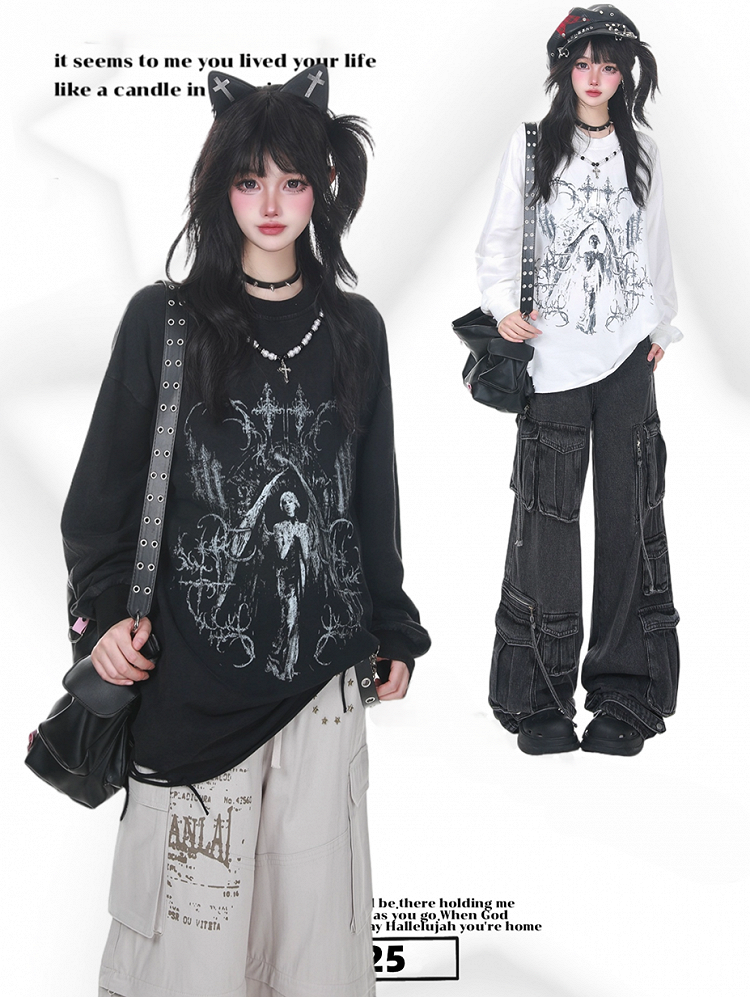 Bead Black/White Distressed Long Sleeve Sweatshirt with Detachable Chain