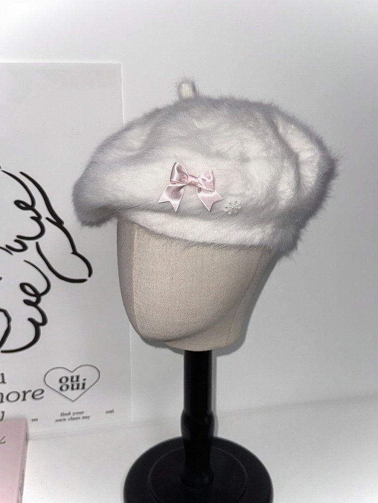 Snowy Plush Beret with Floral Bow Accents - IVONA boutique