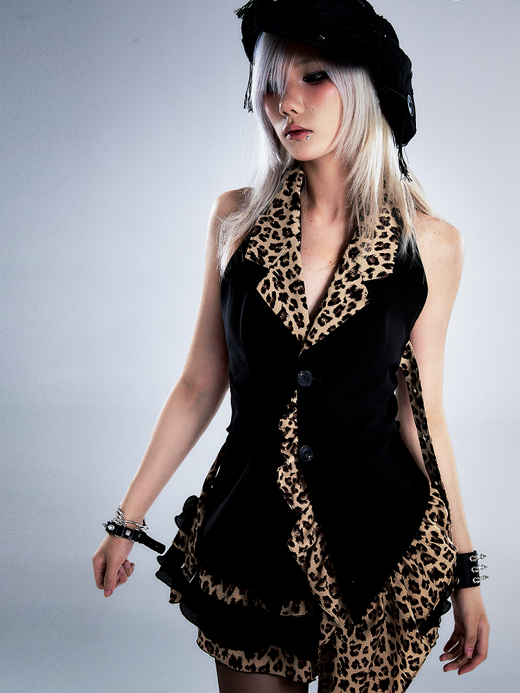 Hem Black Print Asymmetrical with Leopard Top Halter Ruffled Neck Vintage