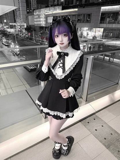 Lace Buckles Trim Two-Piece Top White Kei Set Matching Heart Jirai with Waist | Shorts Black