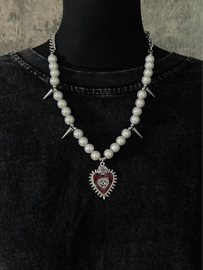 Red Heart-shaped Pendant Studded Beaded Necklace