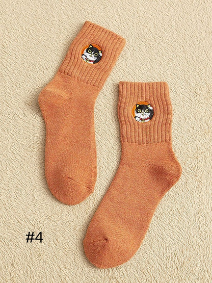 かわいい猫の刺繍入りふくらはぎソックス