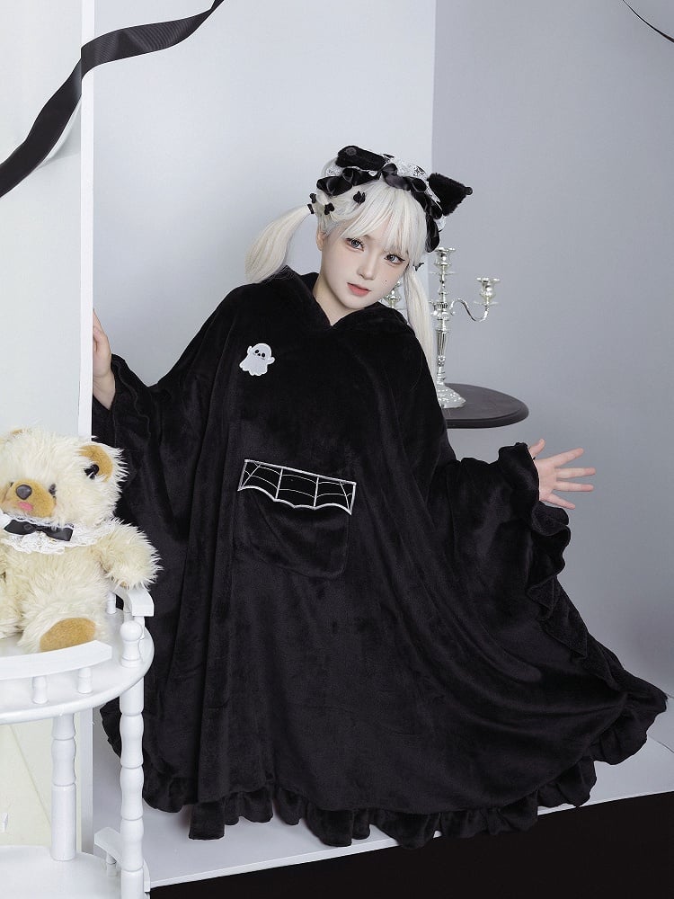 ブラックリトルゴーストマント + スパイダーウェブ刺繍カラー