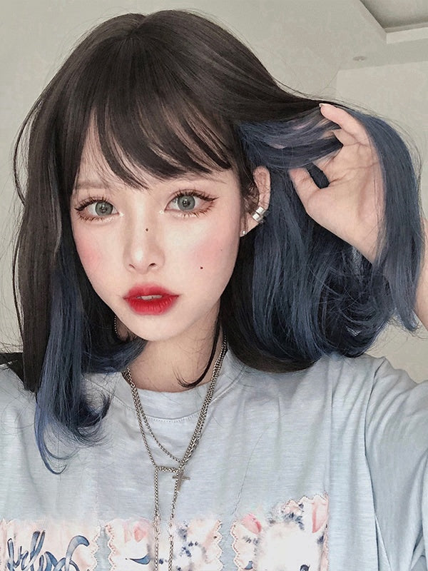 Schwarze und blaue Highlights, 40 cm, schulterlange Perücke mit Air Bangs