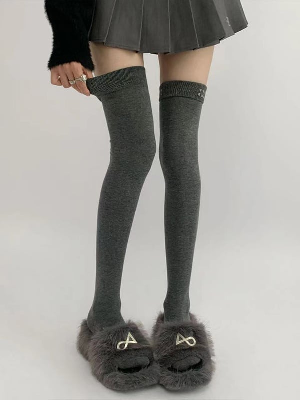 Cute Gray Extended Knee Dark Gray/Black/Black Stockings Over