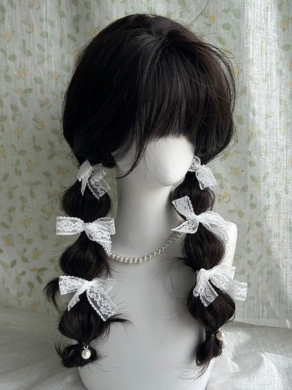 Schwarze, hüftlange, gewellte Kunsthaarperücke mit Pony