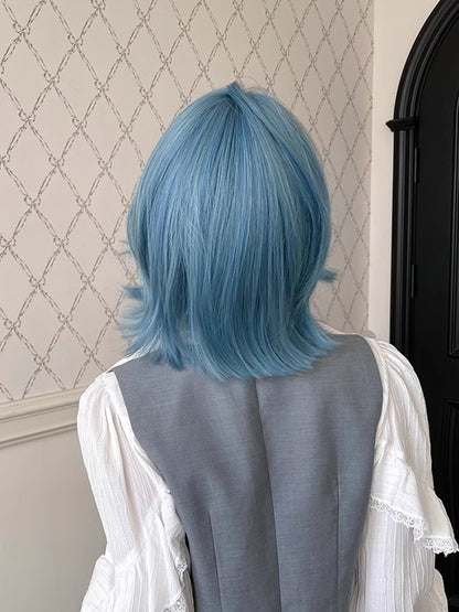 Blaue 29CM kurze Perücke mit Air Bangs