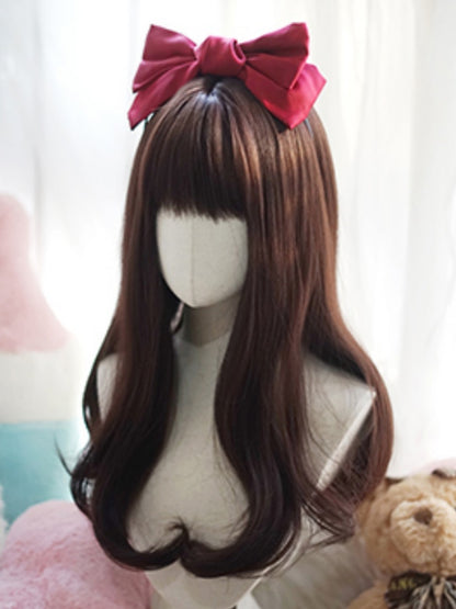 ダークブラウンのロングウェーブウィッグ（前髪あり）