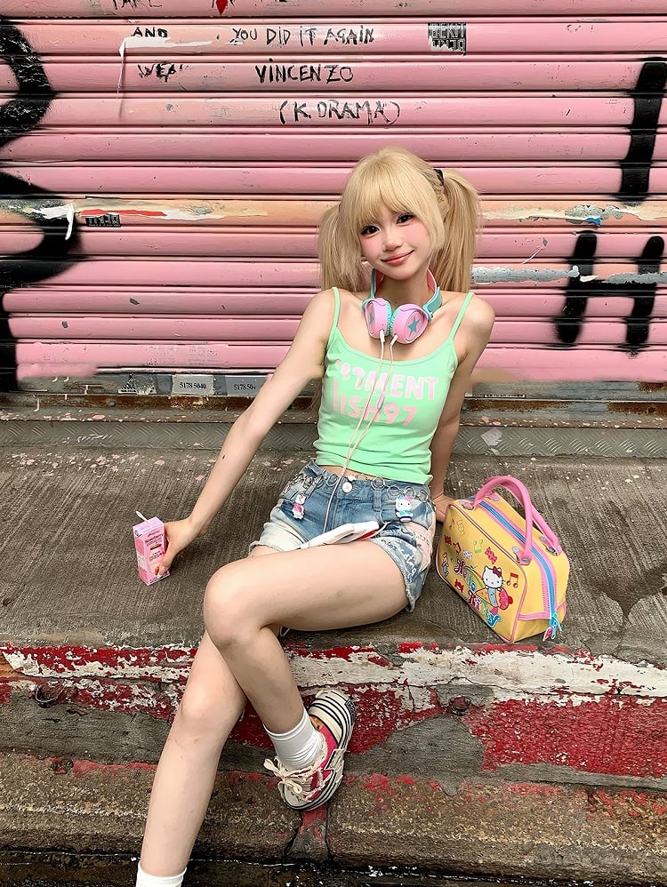 キャミトップ グリーンレタープリント グラマラス