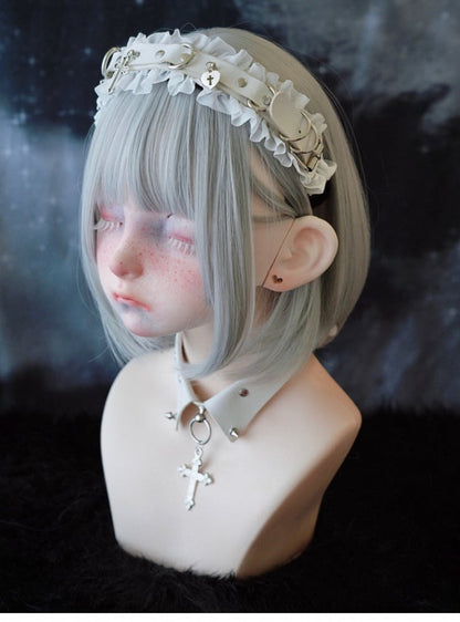 ホワイトゴシッククロススタッドリングバックルフリルKC