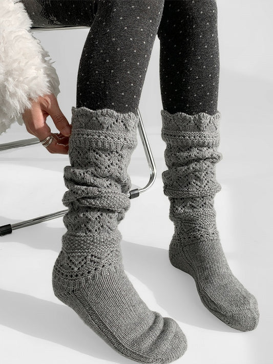 Cutout Knitted Socks Gray/White/Brown Calf Design