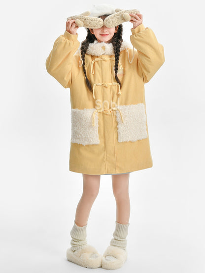 Milchgelber süßer Cord-Dufflecoat mit Lammkapuze