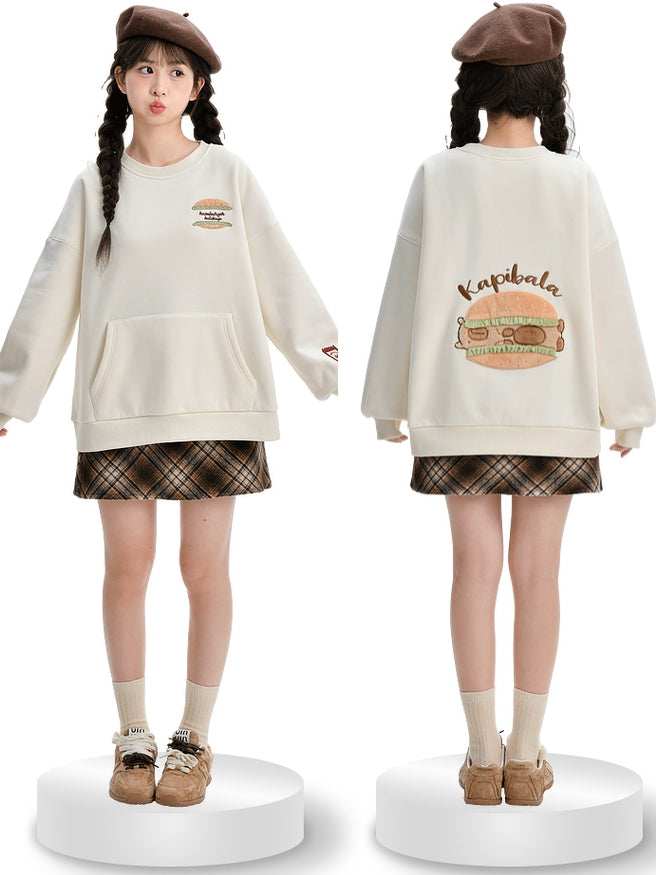 Süße Capybara Burger Applikation Beige Dickes Sweatshirt