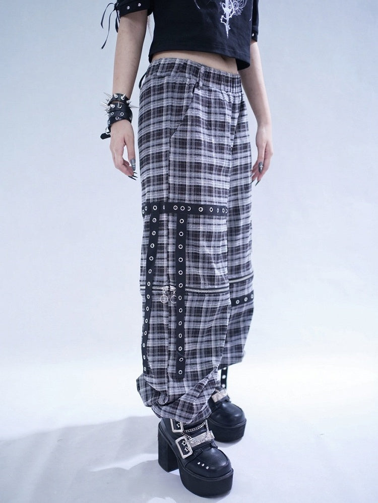 Black Plaid Pants with Detachable Legs & Chain Accents - Tribuo Flos