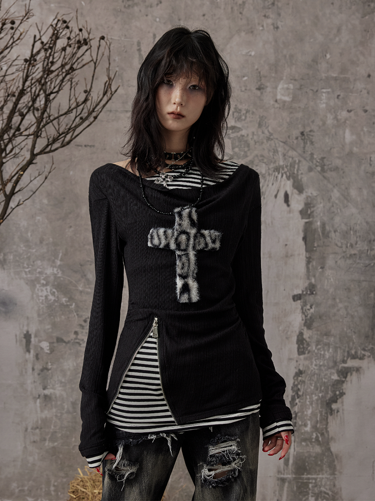 With Two-Piece Knit Detail Leopard Faux Punk Zipper Patch Black Top Cross