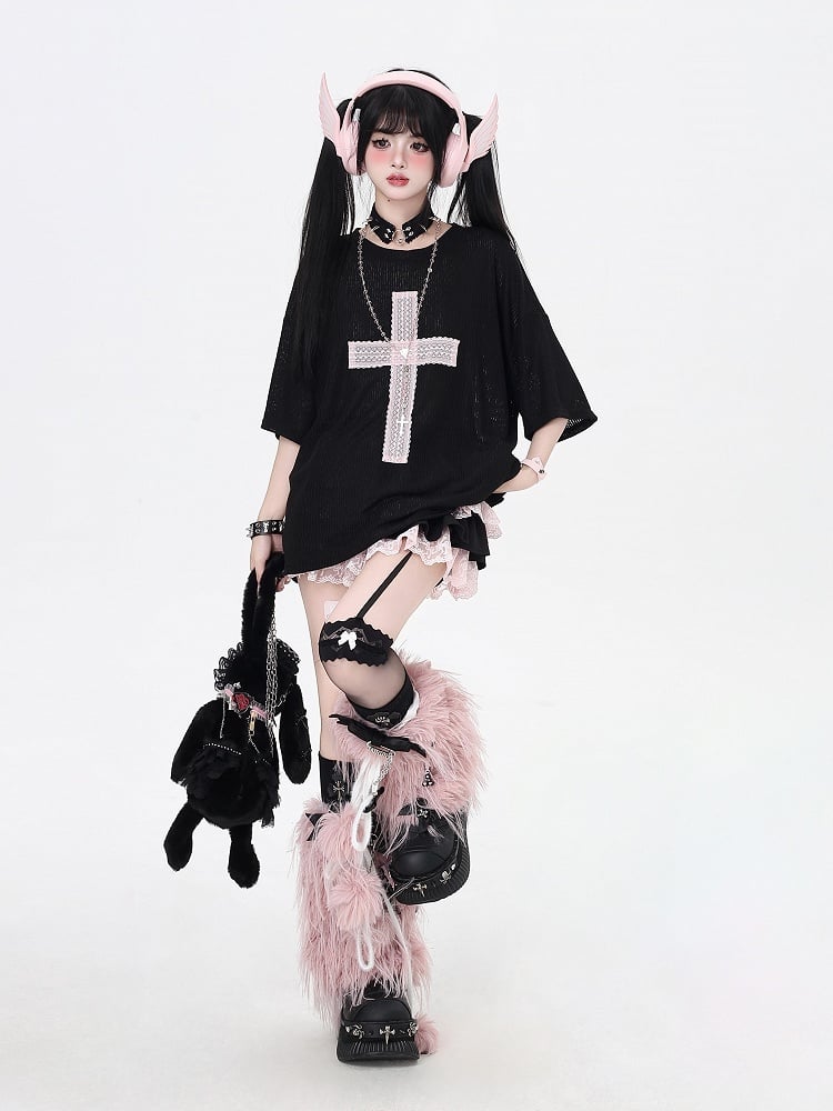 Pink Bittersweet Black Loose with Cross Applique T-Shirt