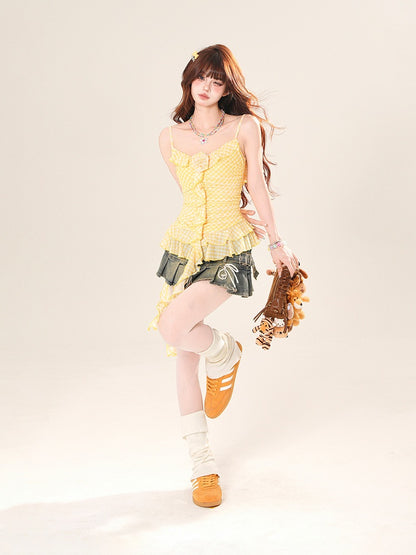 カスケードフリルアクセント、ティアードヘムシフォンキャミソールトップ、イエローVネック