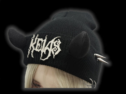 Y2K Schwarze Teufelshorn Metallic Buchstaben Details Punk Beanie