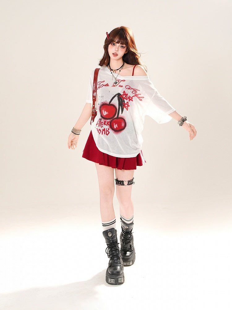 ホワイトのアシンメトリーネックライン、チェリープリントのセミシースルーカバーアップ