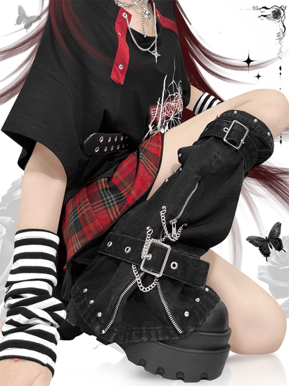 Schwarze Punk-Beinwärmer, 47,5 cm, mit Reißverschluss und Schnallenriemen an den Bündchen, mit Nieten