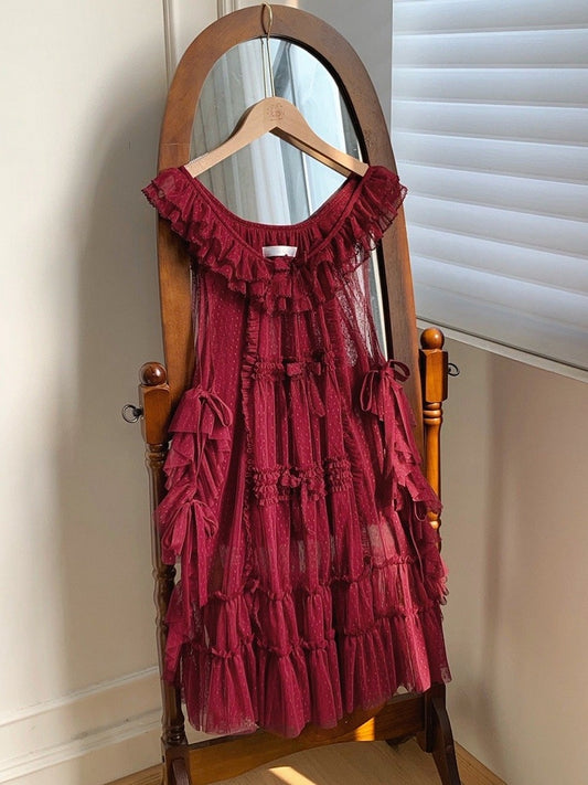 Details Rüschen und rosa Stil rote Punkte Schleife Überkleid Tüll Haus Trim