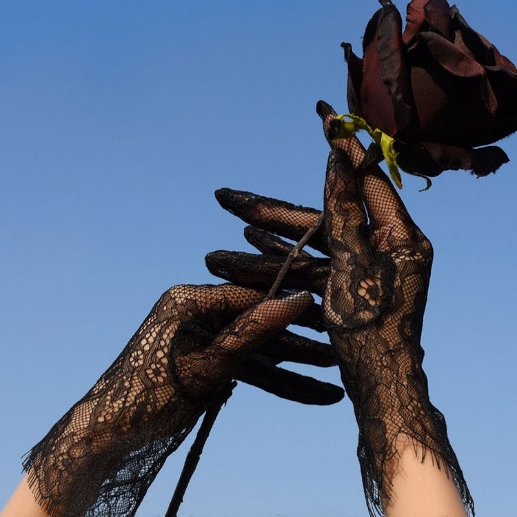 Lace Black/White Gloves