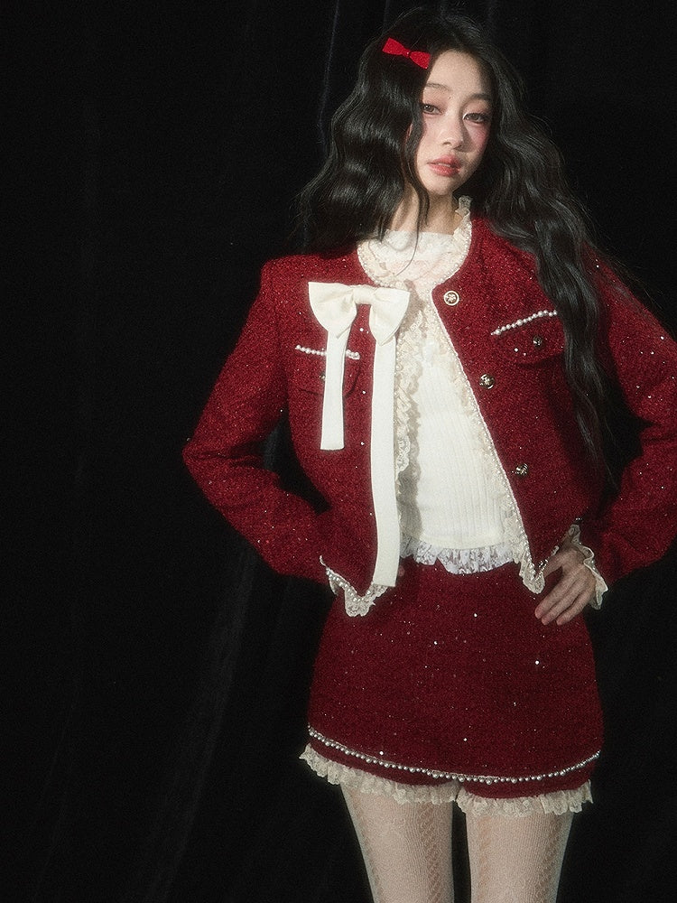 Weihnachtsroter Tweed-Skort, Spitzenbesatz an den Bündchen, Perlendetails