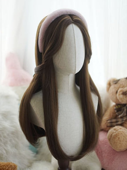 ダークブラウンのロングストレートウィッグ（カーテンバング付き）