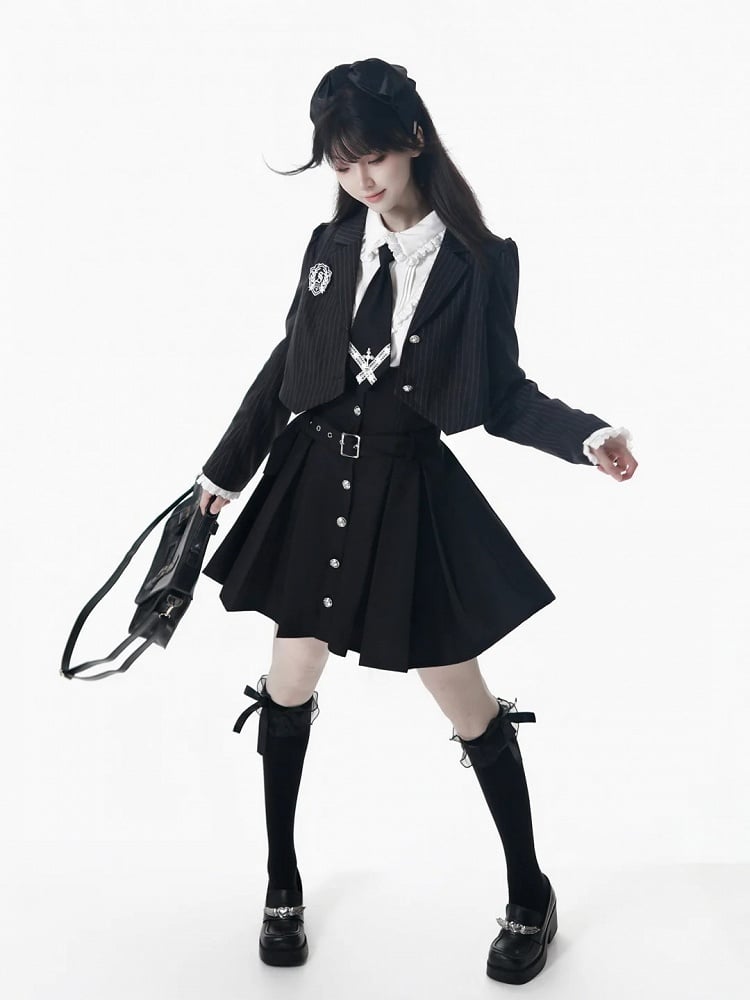 Cropped Striped Blazer with Badge Accents Preppy Silver Subtle Black