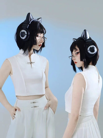 White Cotton Sleeveless Top with Metal Frog Clasp - Feng Hua Gui Guo Ling