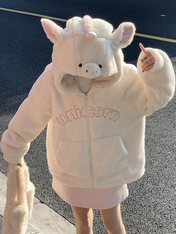 Beigefarbener Fleece-Kapuzenpullover mit Buchstabenmuster und Einhornkopf