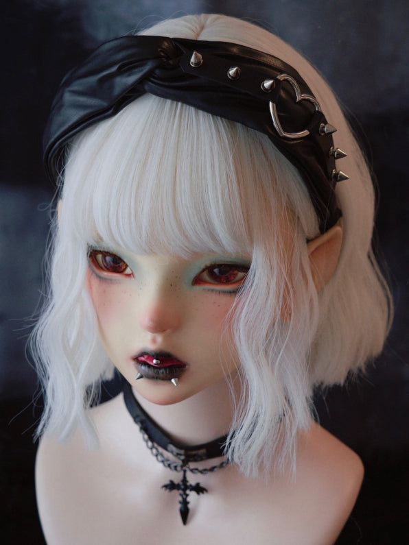 Heart Gothic Criss-cross KC Decorated Black Studs Design