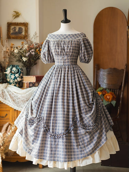 クリーム色のコットン裾スカート フラウンスウエスト ホワイトアンダーゴム