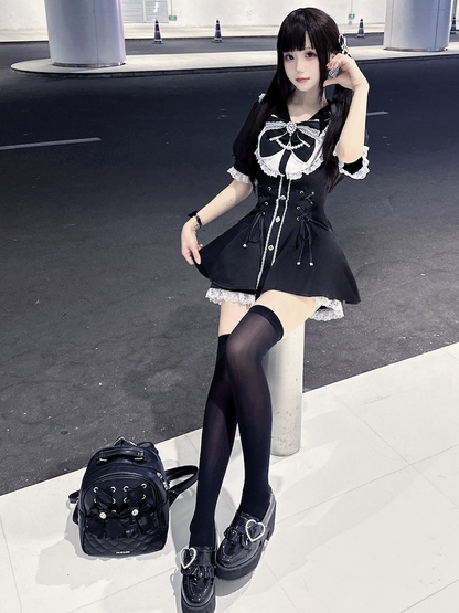 ジライ装飾ケイセット ホワイトレースアップウエストラインストーンミニドレス+ショーツ ブラックディテール