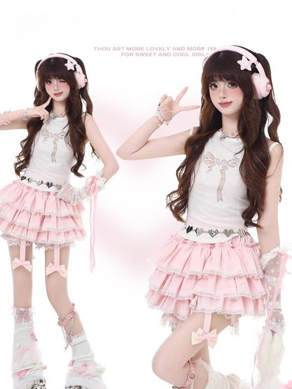 華やかなタンクトップ ホワイト 蝶結び型カットアウト