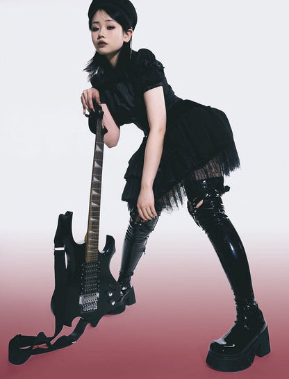 Polierte schwarze Gothic Overknee-Stiefel mit herzförmigem Cutout-Detail