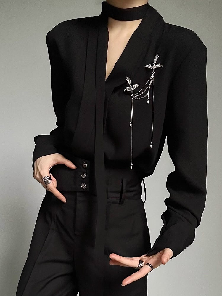 Bird with Princely Black Scarf Style Brooch + Blouse V-Neck in Ribbon