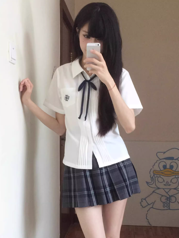 Pleating Style Embroidery Floral Details Sleeves White/Blue Short Preppy Version Shirt