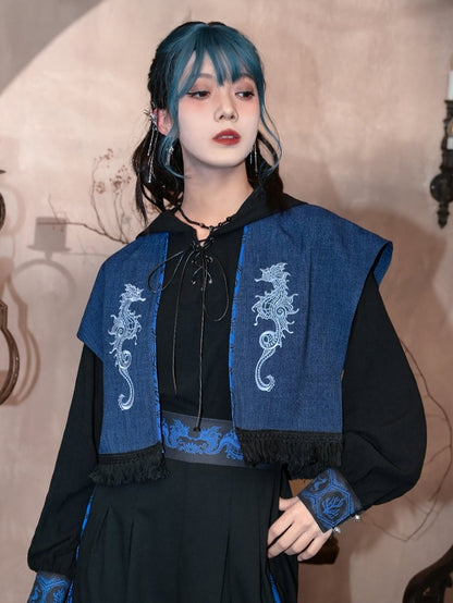 Cheongsam im Seepferdchen-Blau-Stil mit Quaste, offenem Saum und Stickerei