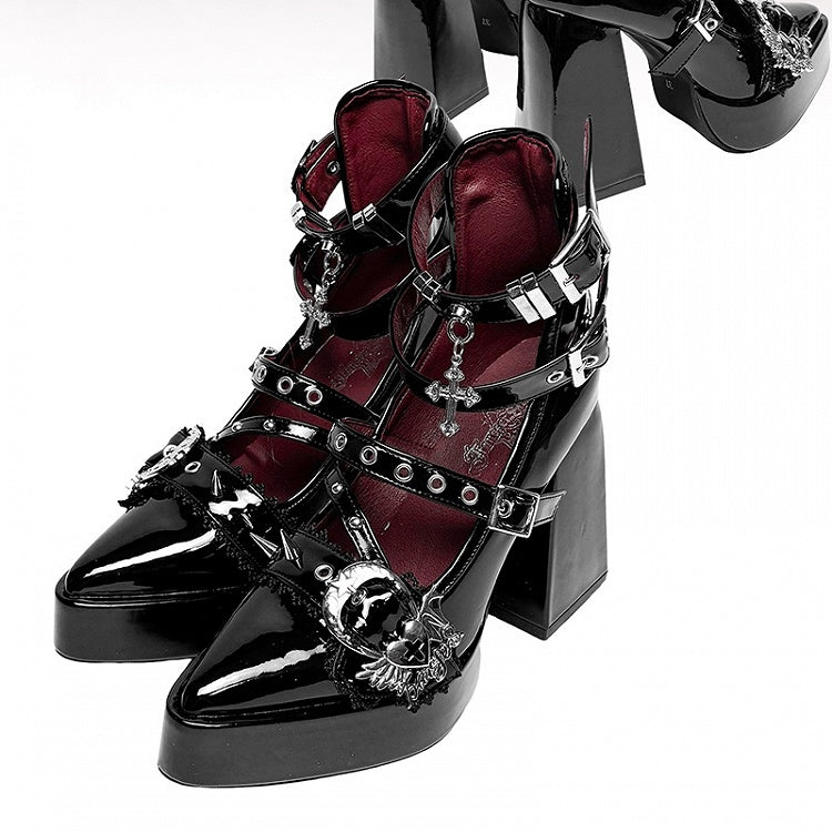 Gothic Polierte schwarze Kreuz-Herz-Schnallenriemen Nieten Plateau High Block Heels