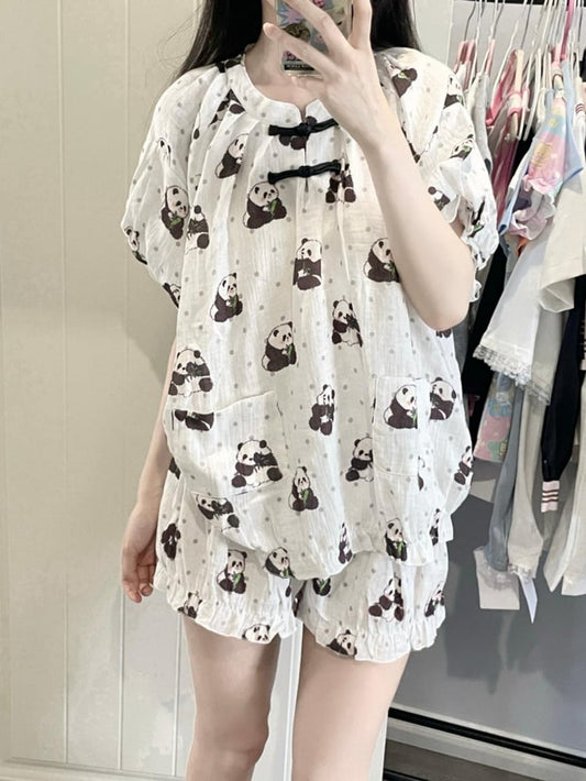 ホワイトパンダと水玉模様のパジャマセット